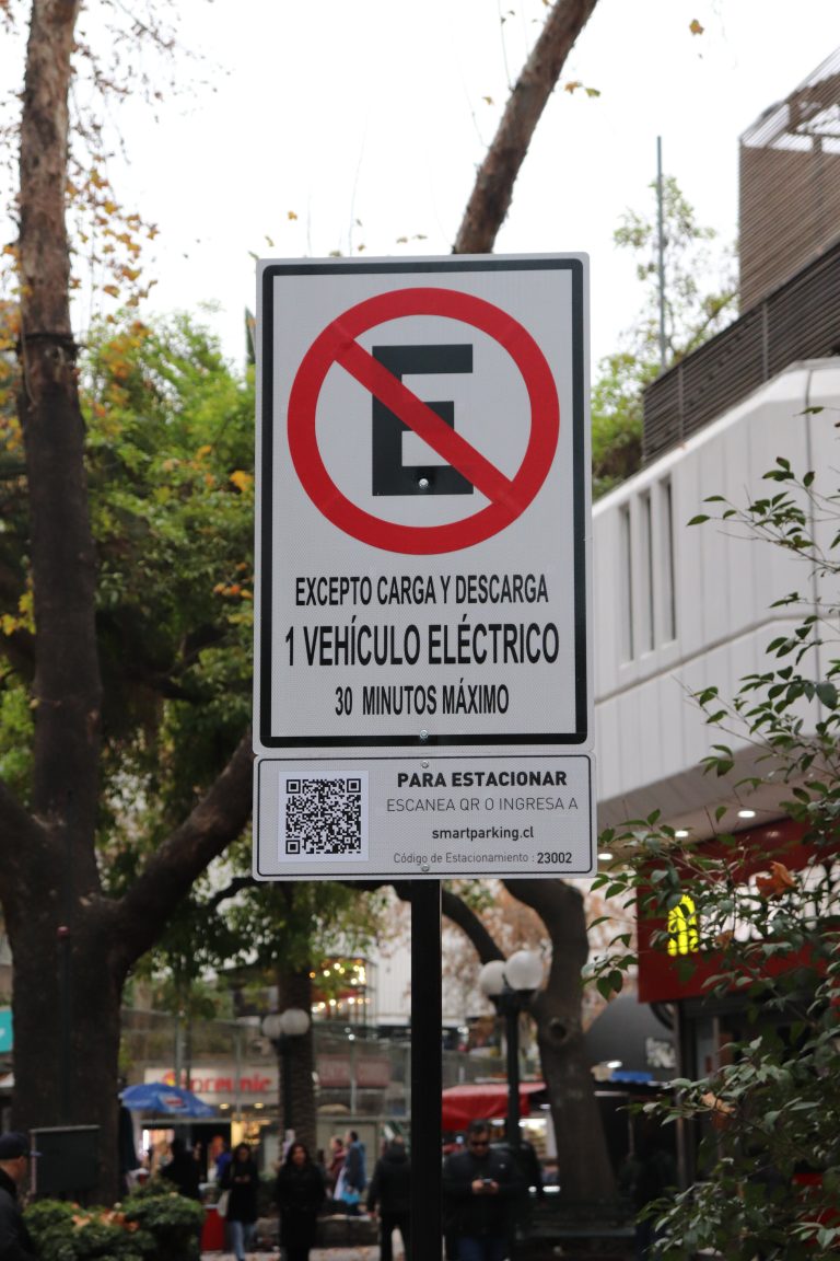 Piloto de estacionamientos inteligentes, señal de estacionamiento