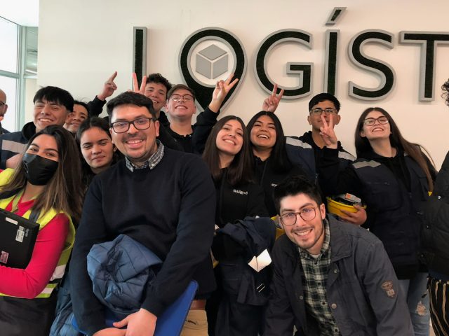 El equipo de Conecta Logística en sus instalaciones