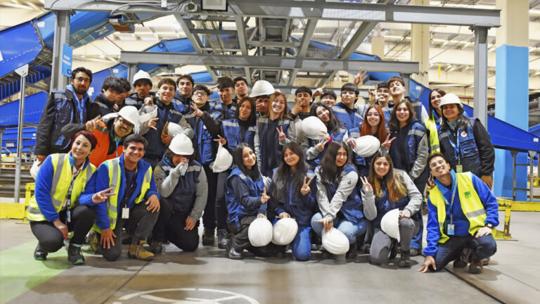 Visita Estudiantes a Blue Express